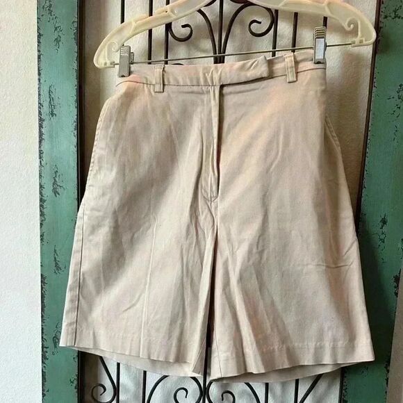 Tommy Hilfiger Women Golf Shorts Camel/ Khaki/Tan Flat Front. Size 4. - Picture 2 of 5